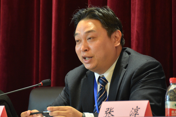 16扬州大学色情网站
副教授包振宇专题报告.jpg 16扬州大学色情网站
副教授包振宇专题报告.jpg